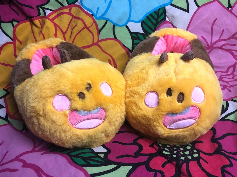 Chonky Bee Slippers